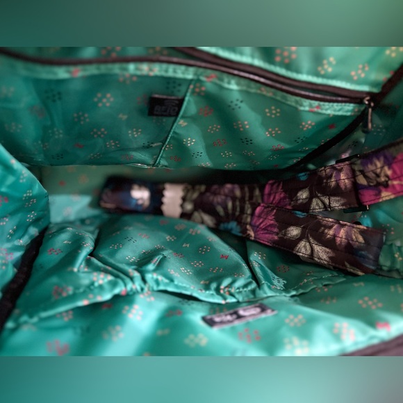 Lug Via 2 Convertible Tote. Retired collection. 
Bloom Black. NWT - Picture 10 of 11